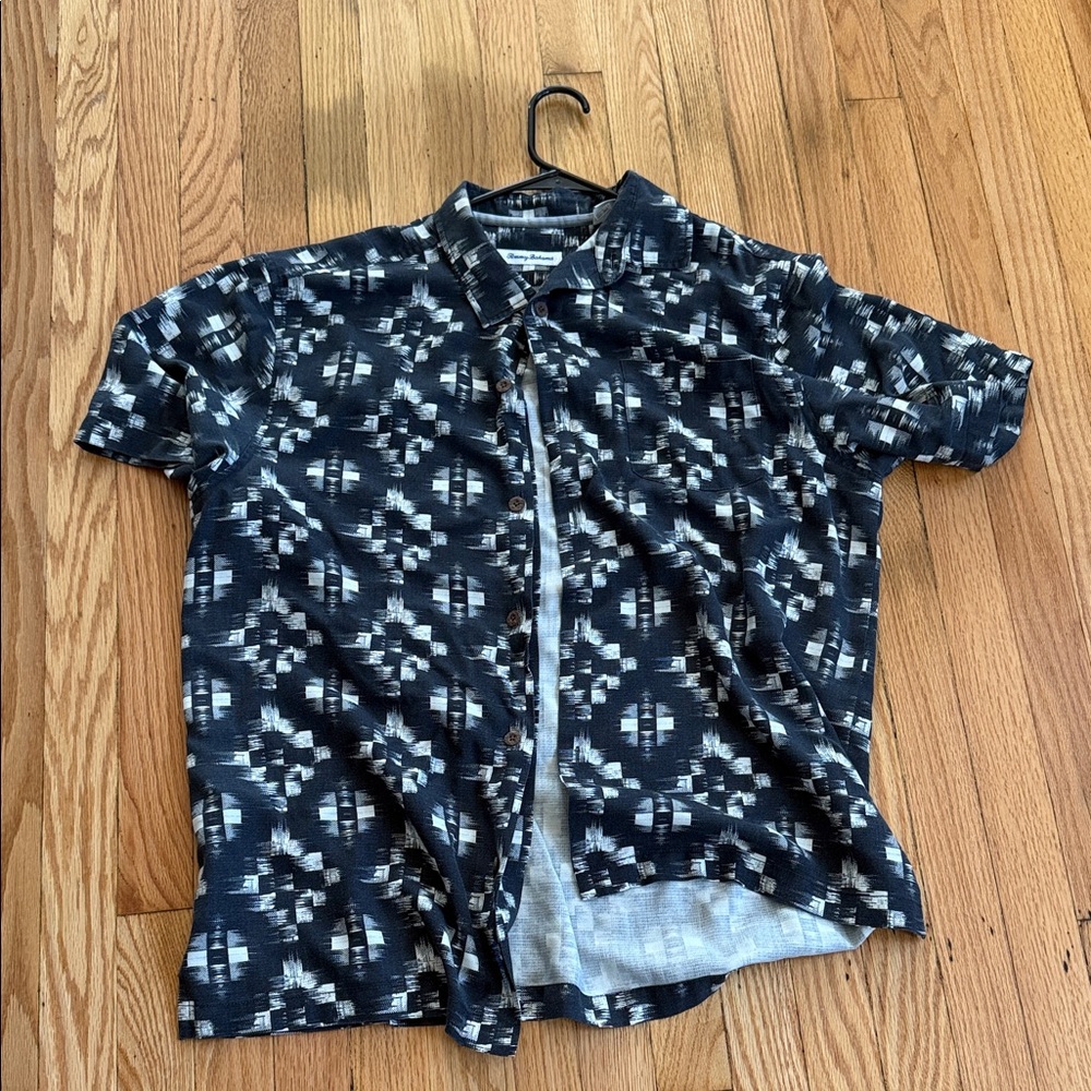 Tommy Bahama Black and White Patterned Button-Up Shirt